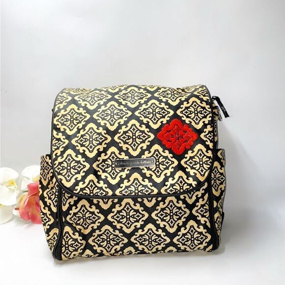 Petunia Pickle Bottom Diaper Bag Backpack - Picture 1 of 10